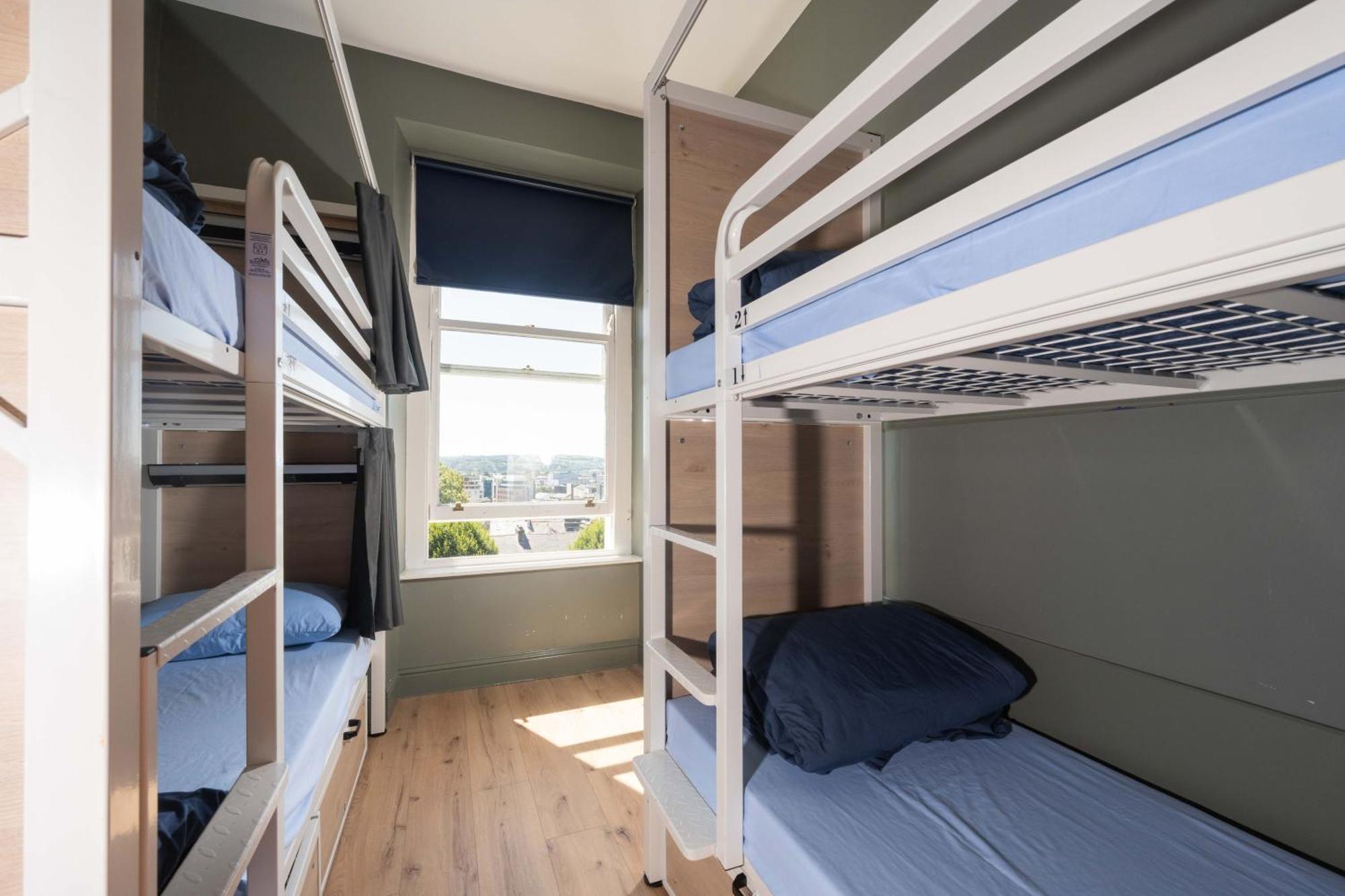 Bed 4-Bed Mixed Dormitory Room